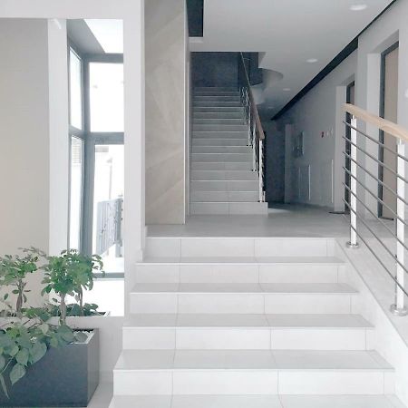 New Central Light Apartment With Private Parking โนวีซาด ภายนอก รูปภาพ